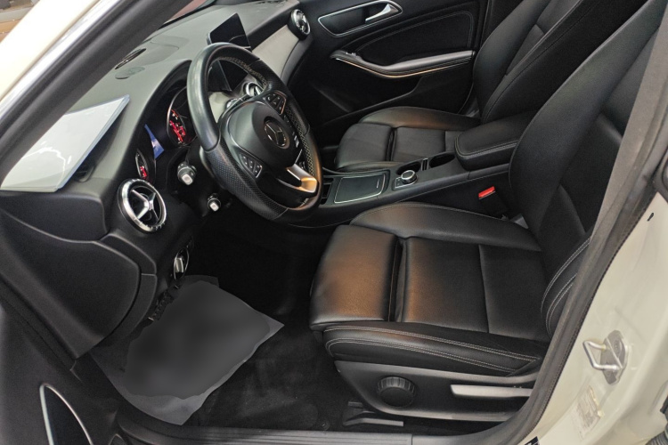 奔驰CLA 2017款 CLA 200 动感型局部细节19