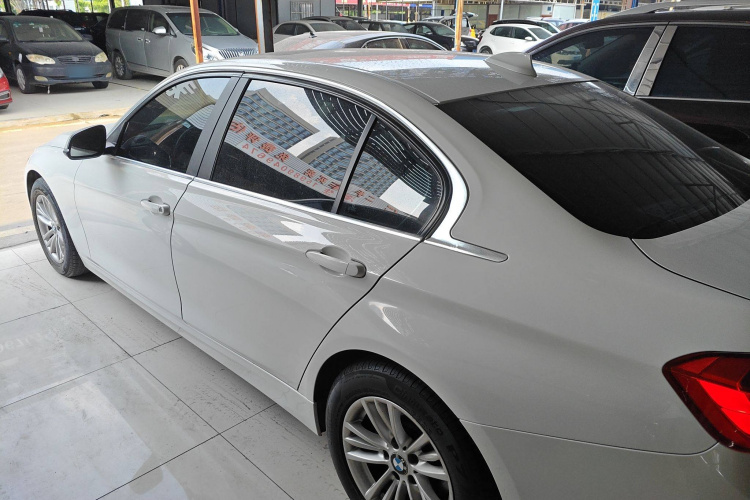 宝马3系 2015款 320Li 超悦版时尚型车身外观6003