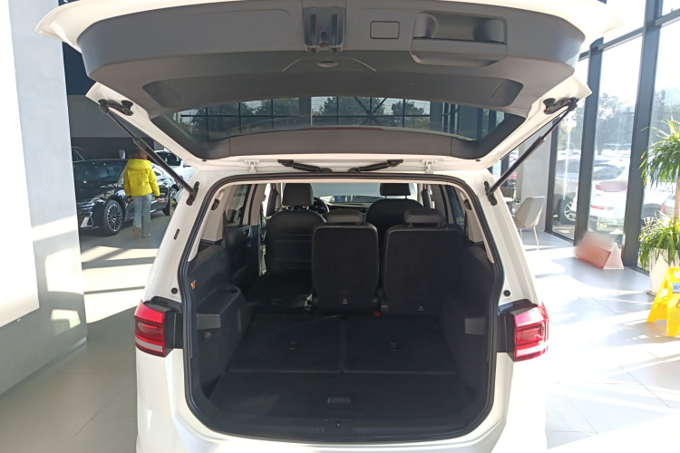 大众 2021款 途安L 280TSI DSG舒适版 7座局部细节23