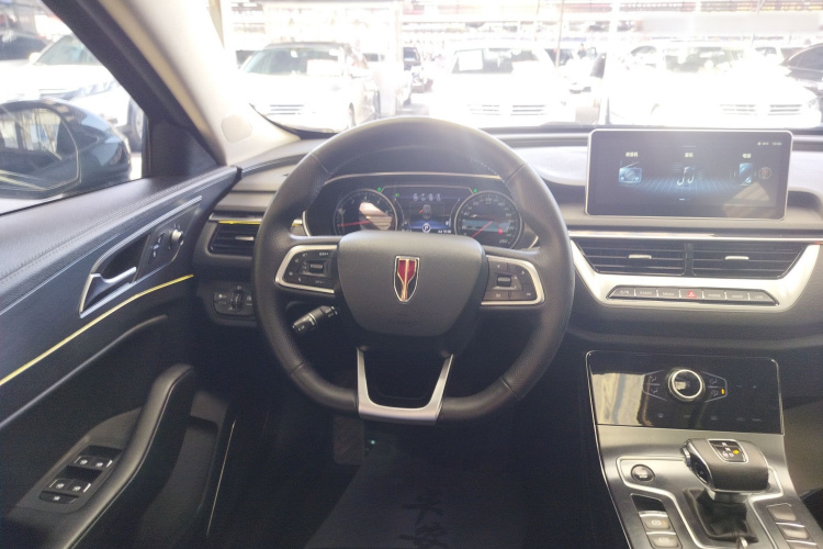 红旗H5 2022款 经典款 改款 1.5T DCT旗韵版中控内饰13