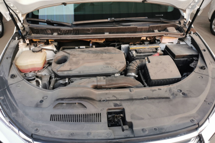 比亚迪 宋MAX 2021款 升级版 1.5T 自动豪华型 7座机舱底盘24