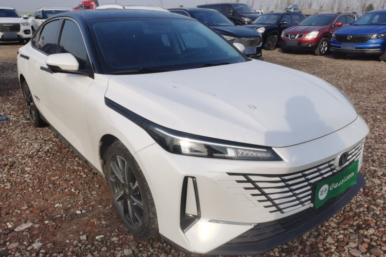 长安 逸动 2024款 1.5T GDI自动 尊贵型车身外观6002