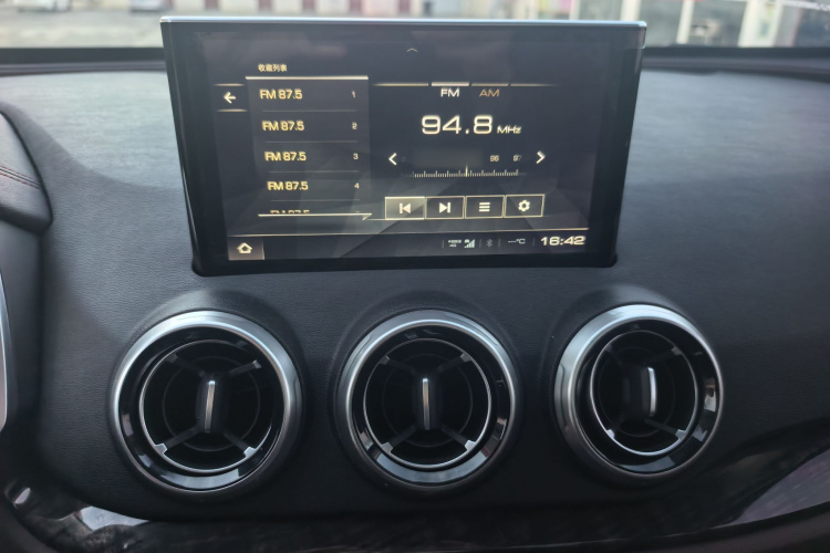 魏牌 VV5 2019款 1.5T 两驱颜先锋局部细节16