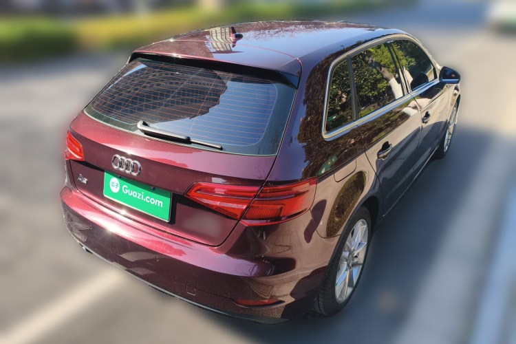 奥迪A3 2018款 30周年年型 Sportback 35 TFSI 进取型车身外观7