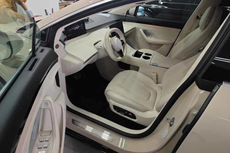 鸿蒙智行 智界R7 2025款 增程 251km Max中控内饰20