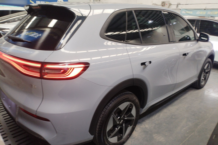 吉利银河 银河E5 2024款 440km 探索版车身外观7