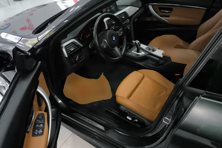 宝马3系GT 2019款 320i M运动型中控内饰7003