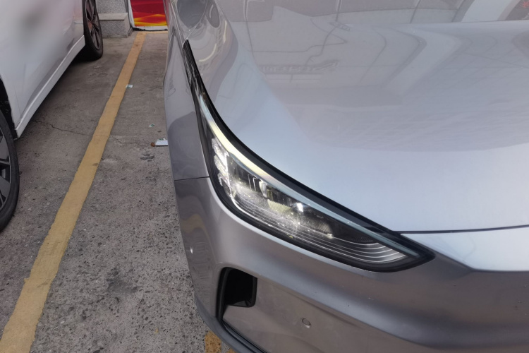 吉利几何C 2020款 甄选续航版 550KM C++ Pro车身外观6006