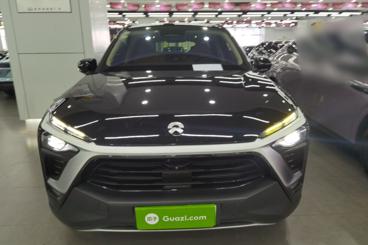 蔚来ES8 2018款 创始版车身外观2