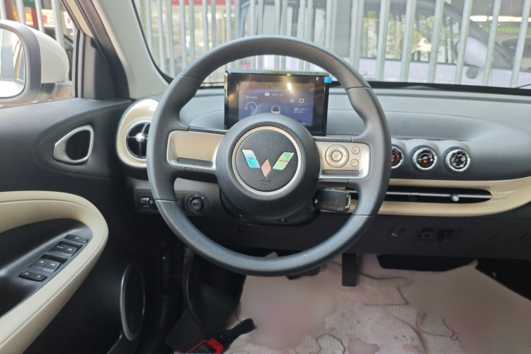 五菱汽车 五菱缤果 2023款 203km 轻享款局部细节13