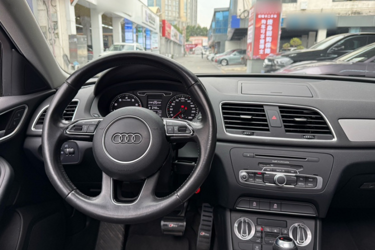 奥迪Q3 2015款 35 TFSI 百万纪念智领型局部细节13