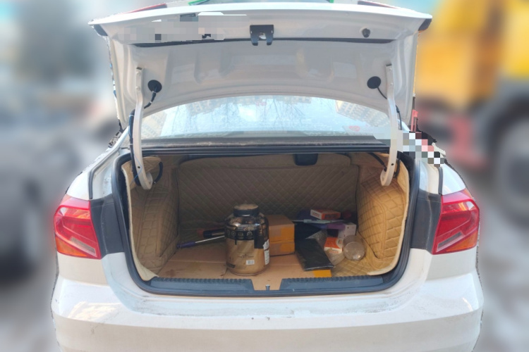 大众 捷达 2017款 1.4L 手动时尚型中控内饰23