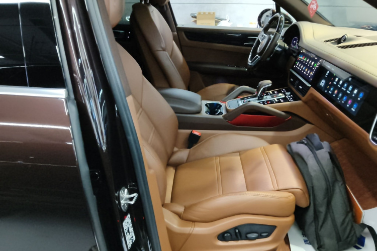 保时捷 Cayenne新能源 2022款 Cayenne E-Hybrid 2.0T 铂金版局部细节41