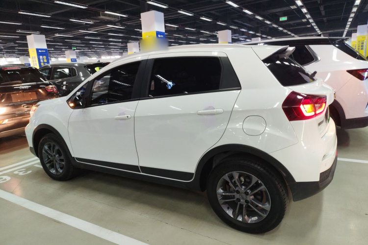 吉利汽车 远景X3 2020款 1.5L 手动精英型车身外观6003