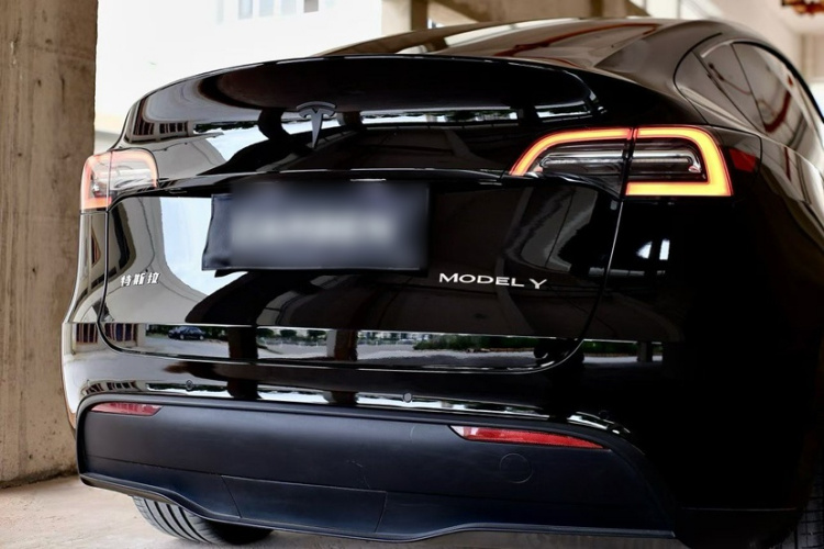 特斯拉 Model Y 2022款 后轮驱动版车身外观6003