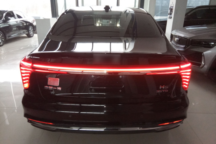 红旗H5 2025款 1.5T DCT旗韵版车身外观6