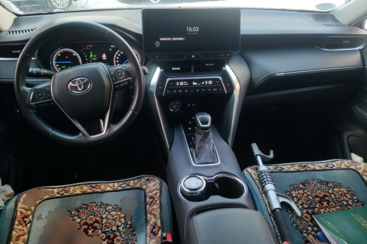 丰田 凌放HARRIER 2022款 双擎 2.5L CVT四驱尊享版中控内饰12