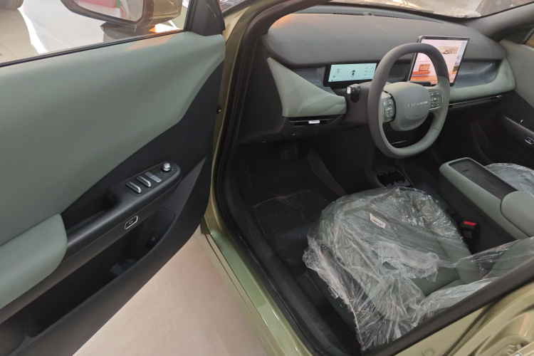 东风纳米 纳米06 2025款 401 Pro中控内饰20