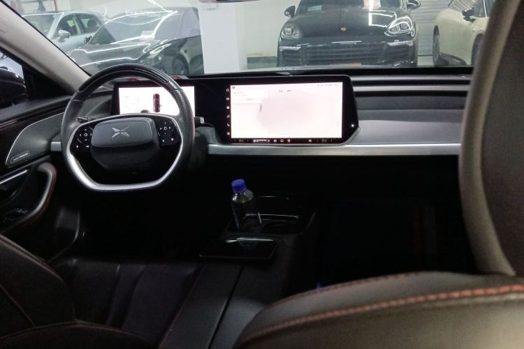 小鹏P7 2020款 670N中控内饰7002