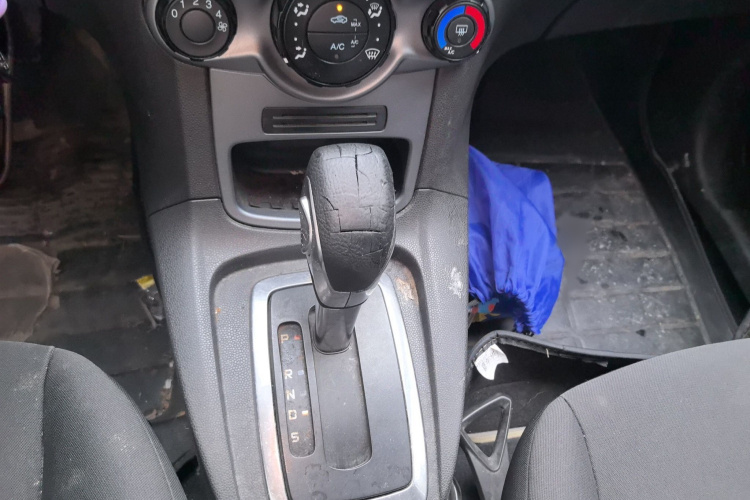 福特 嘉年华 2013款 两厢 1.5L 自动时尚型局部细节18