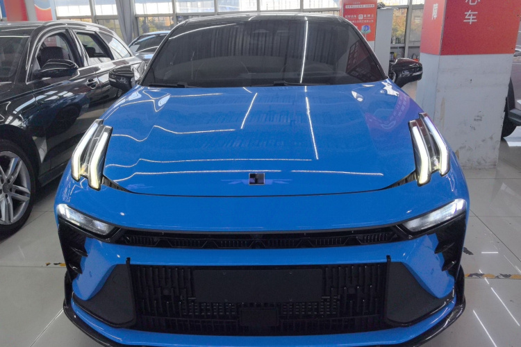 领克03 2023款 03+ 2.0TD 自动Cyan定制版性能套装车身外观2