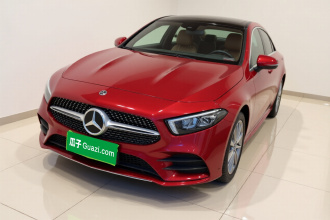 奔驰A级 2020款 改款 A 200 L 运动轿车时尚型