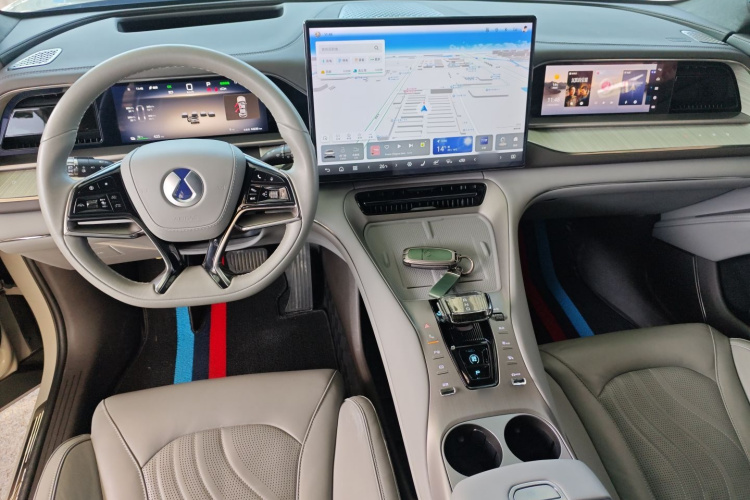 腾势N7 2023款 长续航性能版中控内饰12