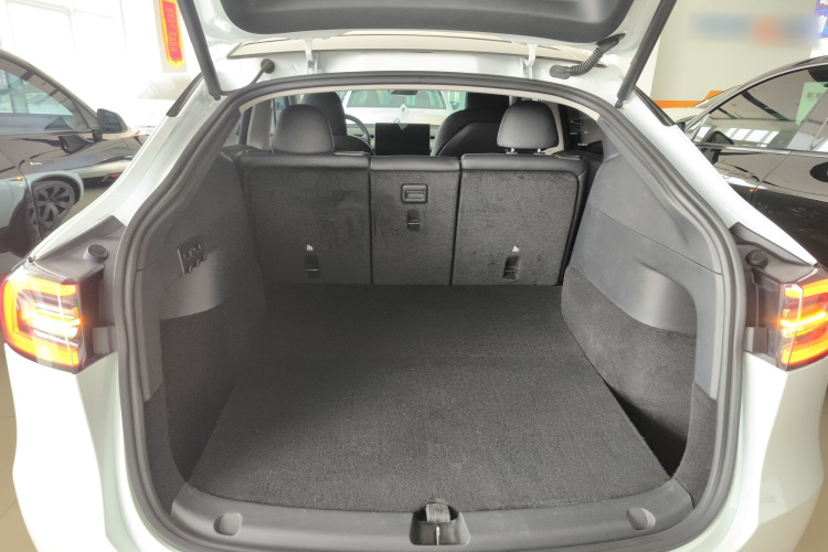特斯拉 Model Y 2022款 后轮驱动版机舱底盘23