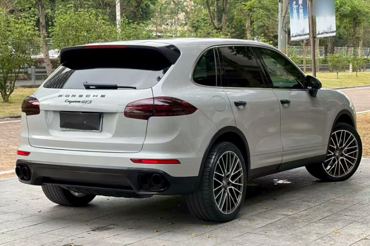 保时捷 2015款 Cayenne 3.0T车身外观6004