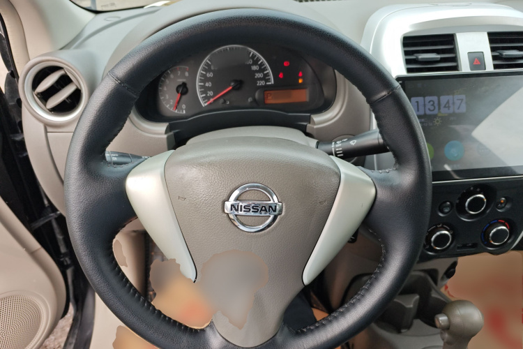 日产 阳光 2015款 1.5XE CVT舒适版中控内饰13