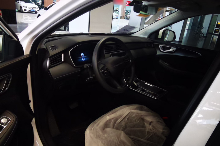 荣威RX5 2025款 PLUS 330TGI 自动领潮智惠版中控内饰7001