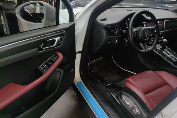 保时捷 2023款 Macan 2.0T中控内饰7003