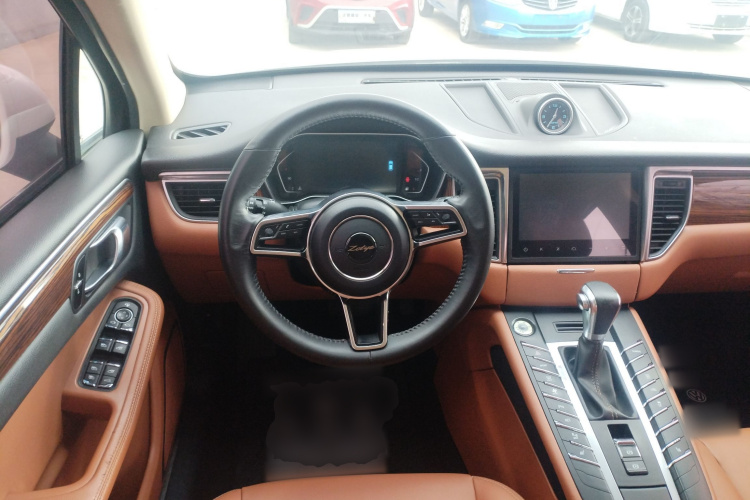 众泰SR9 2017款 2.0T 自动极致之梦版中控内饰13