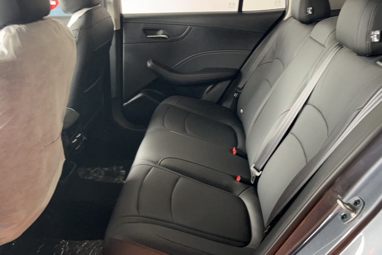 荣威i5 2023款 1.5L CVT豪华版中控内饰7003