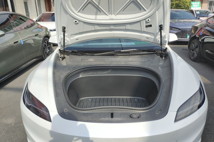 特斯拉 Model 3 2023款 长续航全轮驱动版局部细节24