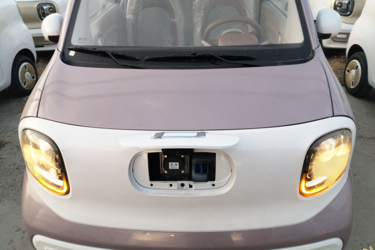 奔腾小马 2026款 222km 萌趣马 Plus机舱底盘24