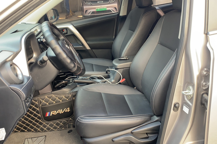 丰田 RAV4荣放 2019款 2.0L CVT两驱舒适版 国VI局部细节19