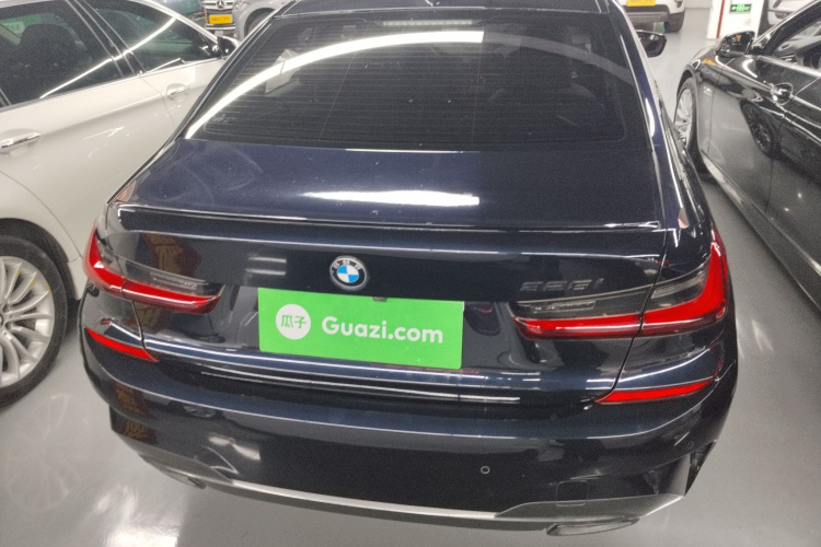 宝马3系 2022款 325i M运动曜夜套装车身外观6004