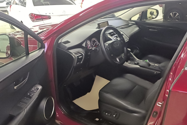 雷克萨斯NX 2016款 200 全驱 锋尚版中控内饰20