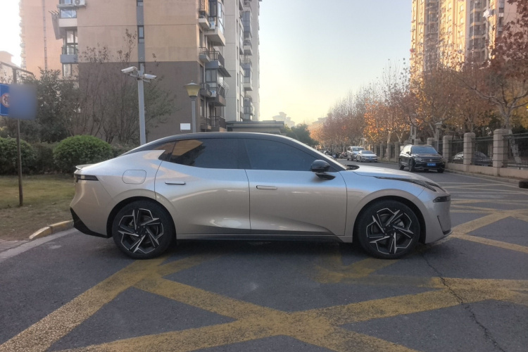 领克07 2024款 EM-P 126长续航 Ultra车身外观6002