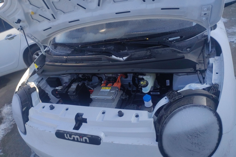 长安启源 长安Lumin 2026款 宝藏版 301km 臻爱米 宁德机舱底盘24