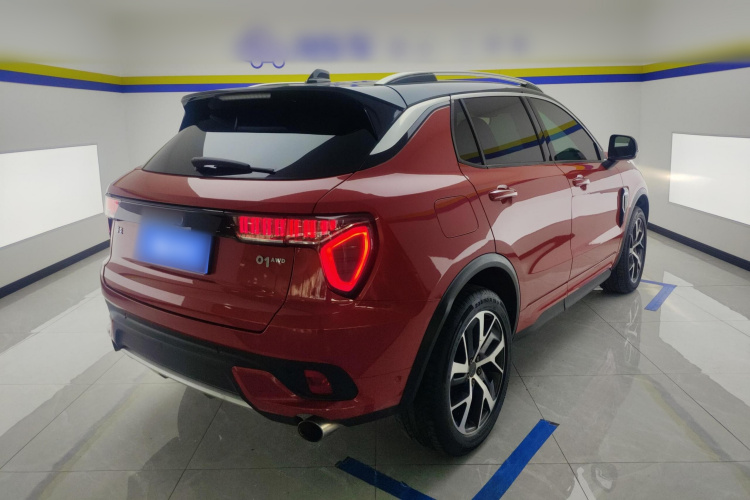 领克01 2017款 2.0T 四驱劲Pro版车身外观7