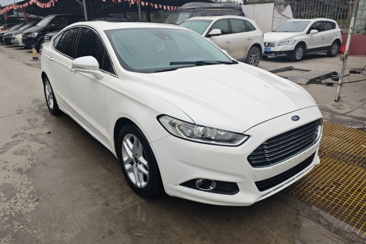 福特 蒙迪欧 2013款 1.5L GTDi180时尚型车身外观3