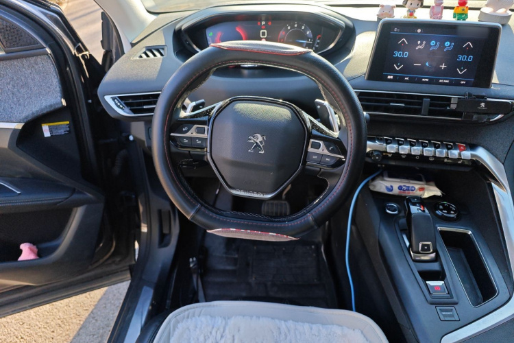 标致4008 2018款 350THP 豪华版中控内饰13