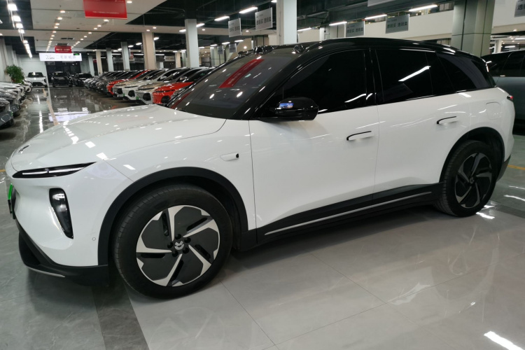 蔚来ES6 2024款 75kWh车身外观4