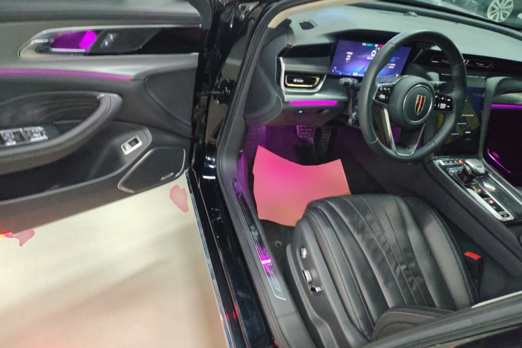 红旗H5 2023款 2.0T 自动智联旗畅版中控内饰7003