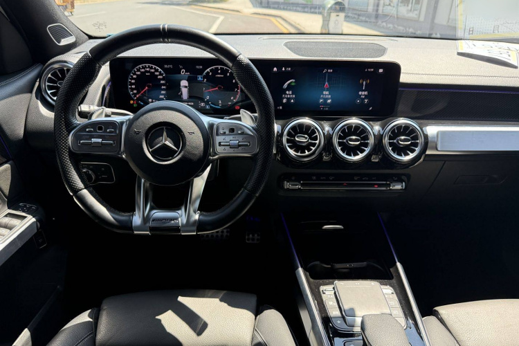 奔驰GLB AMG 2021款 改款 AMG GLB 35 4MATIC中控内饰7004