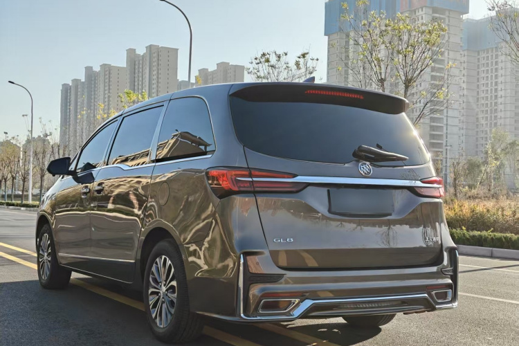 别克GL8 2022款 陆上公务舱 652T 豪华型车身外观6005