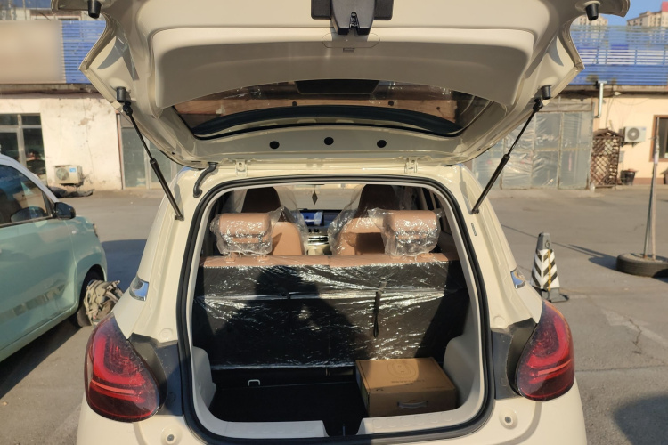 五菱汽车 五菱缤果 2025款 333km 悦享款机舱底盘23