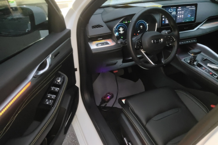 吉利汽车 星瑞 2023款 1.5TD 昆仑版中控内饰7003